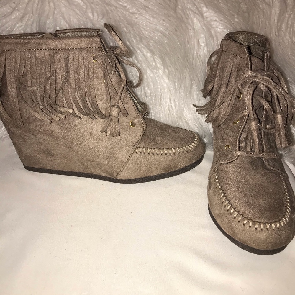 Tan Moccasin Wedges